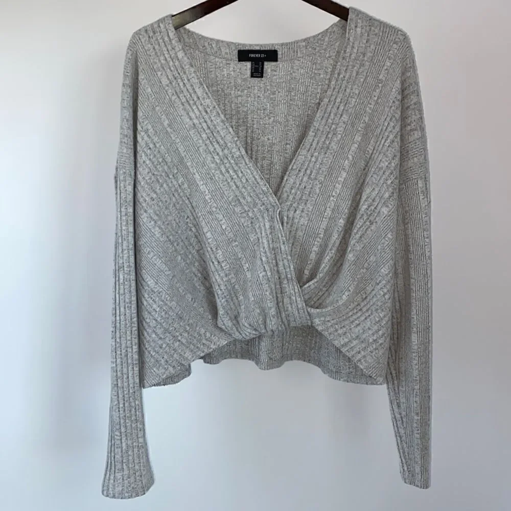 Forever 21 Grey Sweater Women’s Size 3X